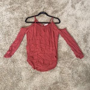 Off the Shoulder-long sleeve Shirt